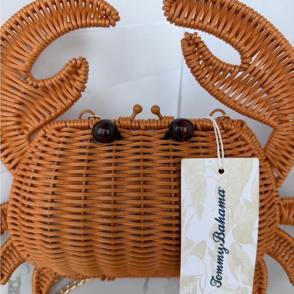 Tommy Bahama Tan Wicker Crab Purse - Picture 2 of 8